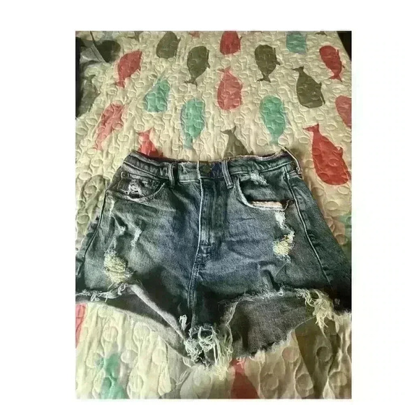 Abercrombie & Fitch distressed short mom high rise 28/6 - Picture 1 of 3